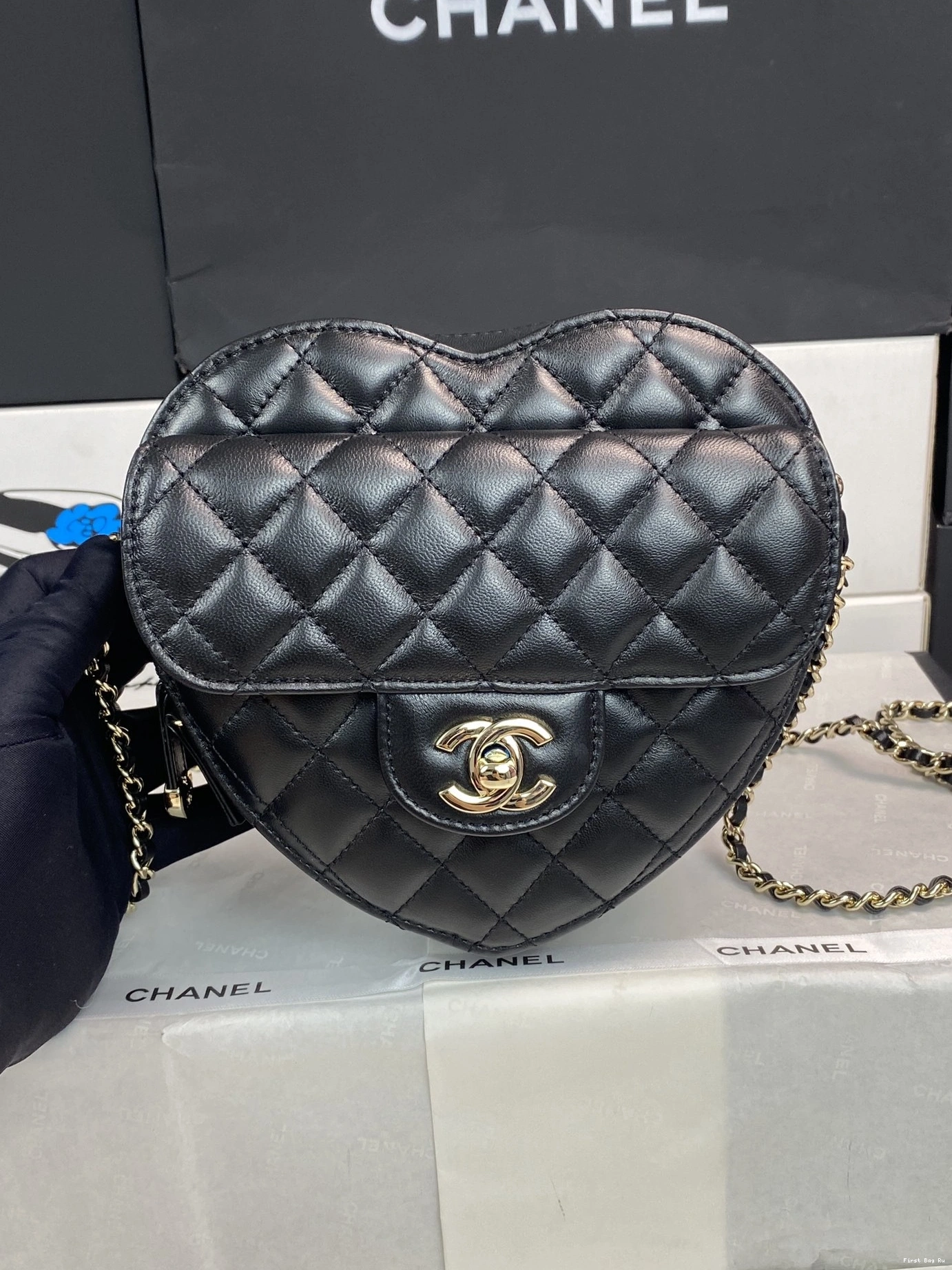 CHANEL Heart Bag-18*16.5*6.5CM 0811